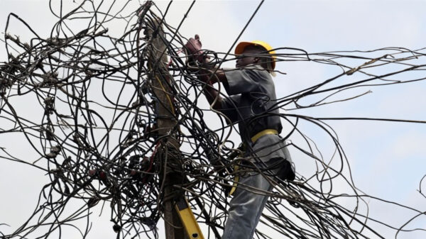 Calculation of Power Outage Costs (VOLL) According to Regional Factors and Customer Categories, and Investigation of their Relationship with Network Reliability